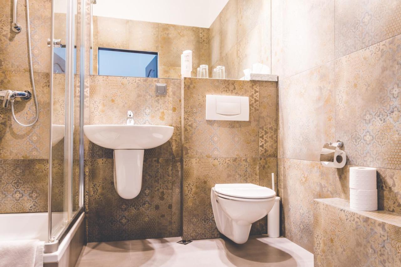 Hotel Floryan Old Town Krakow Bagian luar foto