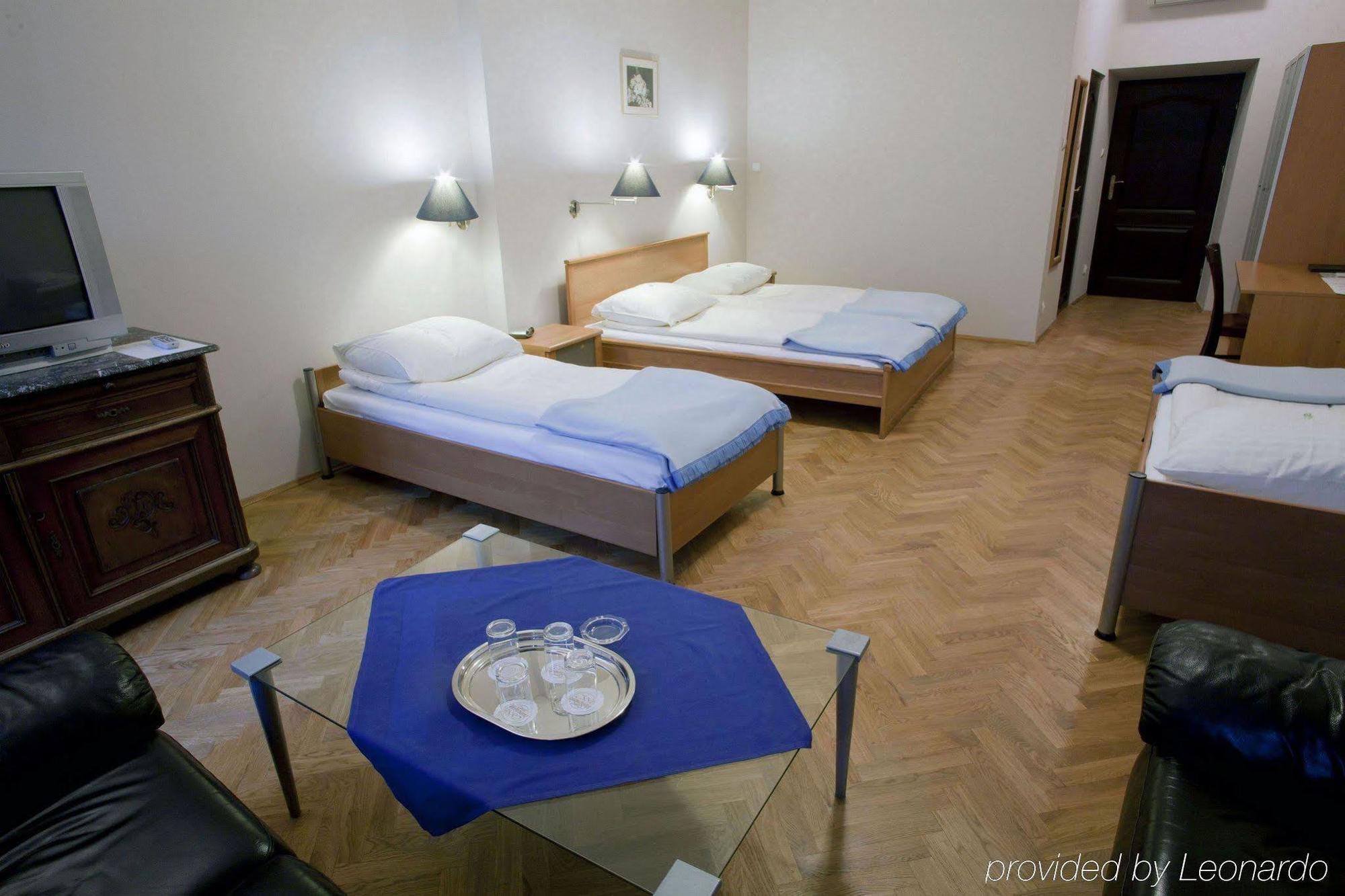 Hotel Floryan Old Town Krakow Ruang foto